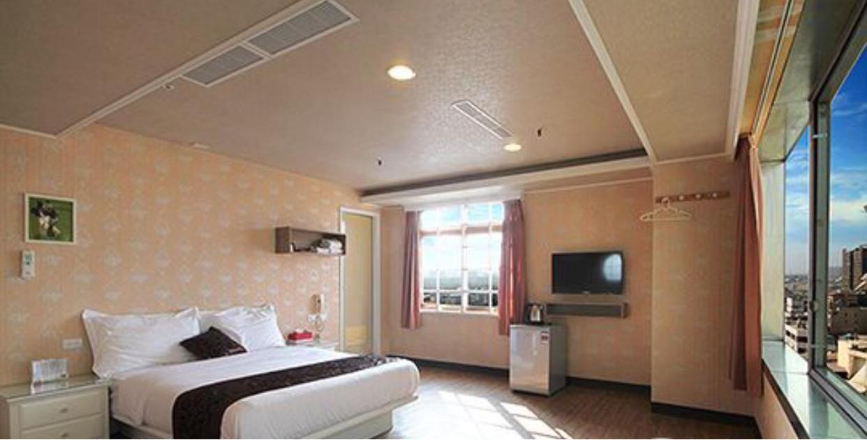 Ya Tai Hotel Гаосюн Экстерьер фото